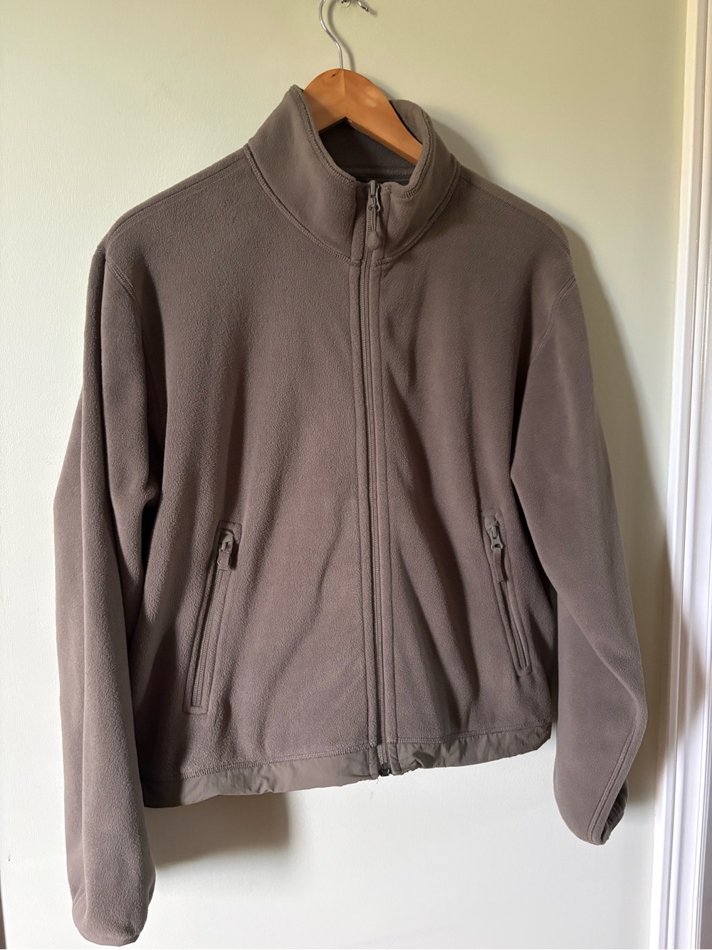 Aritzia Tna Tnaction Taupe Fleece Full-Zip Jacket M